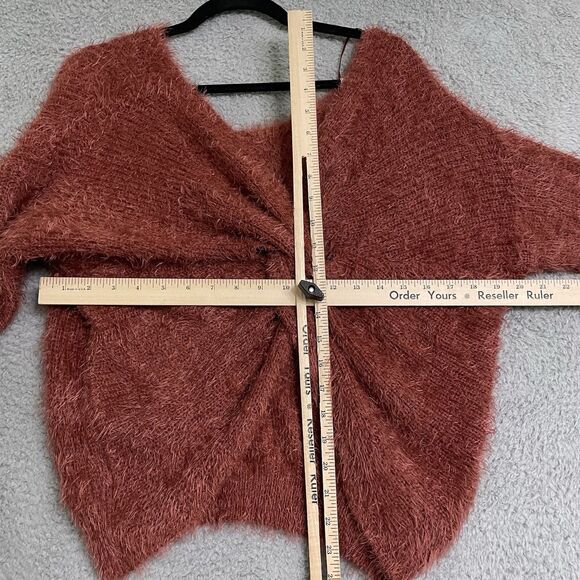 Sadie And Sage Front Twist Fuzzy Sweater Rust Orange Color Size M - Picture 4 of 6